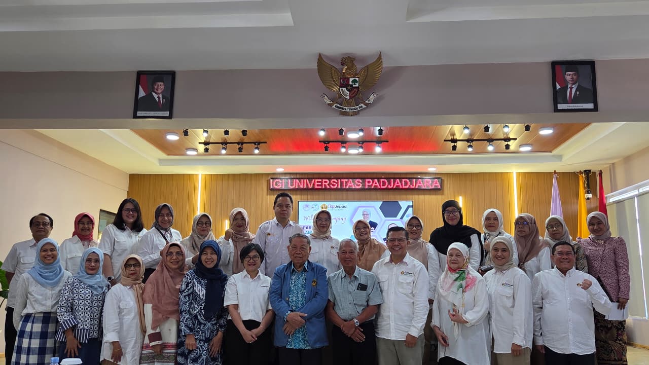 Foto Bersama Asesmen Lapangan Prodi Magister Kedokteran Gigi